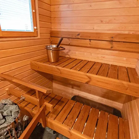 Holiday Home Poronkaepaelae C Σπίτι διακοπών Äkäslompolo